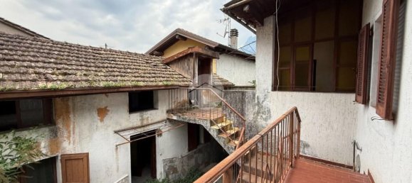 4 rooms House in Esine, Italy No. 314791 7