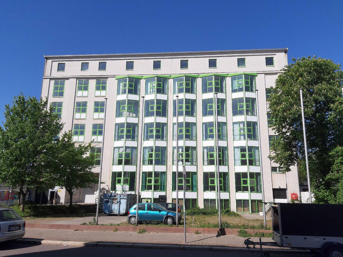  بناية في Halle, Germany 3026متر مربع رقم 324144