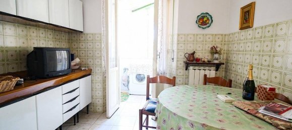 2 Schlafzimmer Wohnung in Livorno, Italy, Nr. 286033 5
