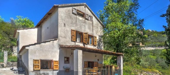 5 bedrooms Villa in Alvito, Italy No. 67249 10