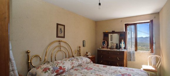 5 bedrooms Villa in Alvito, Italy No. 67249 27