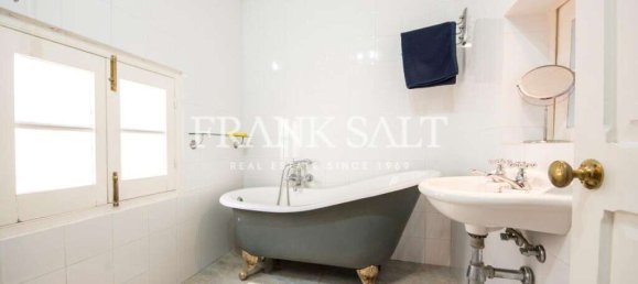 3 bedrooms Townhouse in Birgu, Malta No. 8421 9