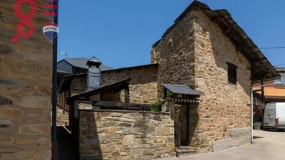 4 bedrooms House in Leon, Spain No. 153896