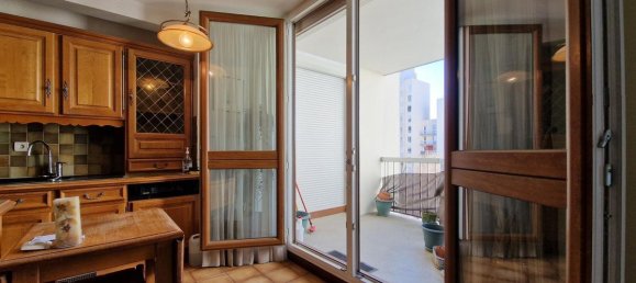 3 bedrooms Apartment in Neuilly-sur-Marne, France No. 177163 20