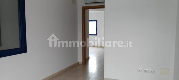 2 rooms Office in Terni, Italy No. 307035 2