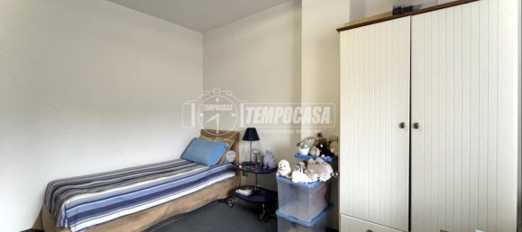 Квартира с 4 комнатами в Биелла, Италия № 132922 16