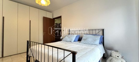 Квартира с 4 комнатами в Биелла, Италия № 132922 9