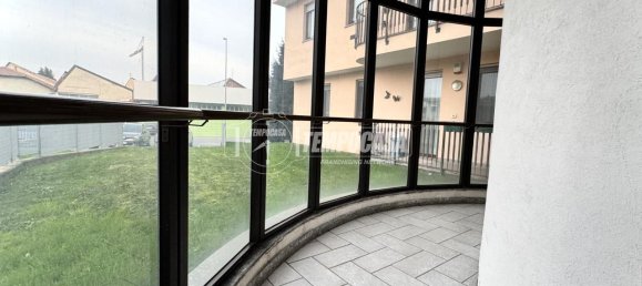 Квартира с 4 комнатами в Биелла, Италия № 132922 21