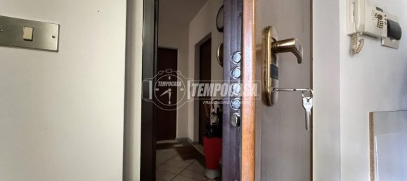 Квартира с 4 комнатами в Биелла, Италия № 132922 20