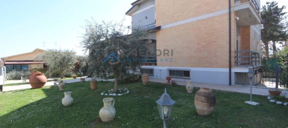 9 rooms House in Nereto, Italy No. 163900 6