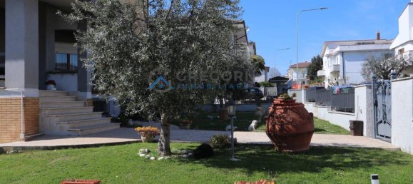 9 rooms House in Nereto, Italy No. 163900 41