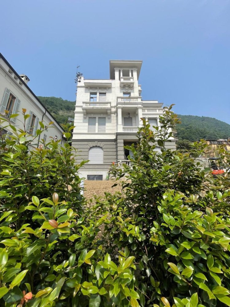 2 Schlafzimmer Wohnung in Como, Italy, Nr. 366251