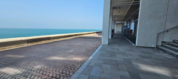 Laden in Al Marjan Island, UAE 127m², Nr. 107194 17