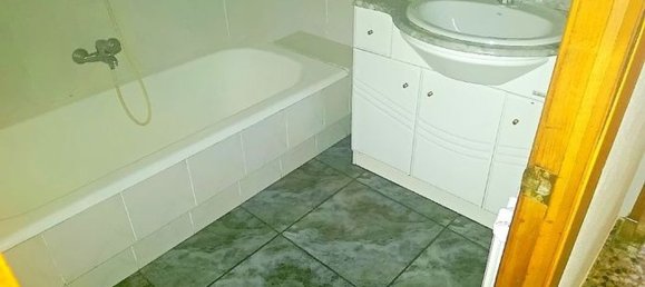 3 bedrooms Apartment in Leon, Spain No. 82900 6