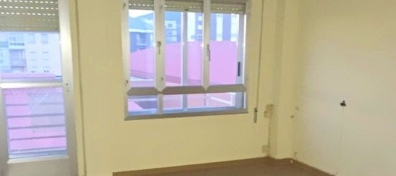 3 bedrooms Apartment in Leon, Spain No. 82900 2