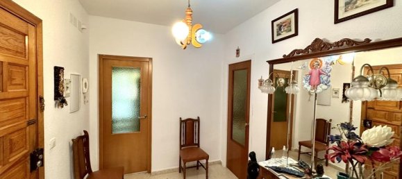 Apartamento de 3 dormitorios en Málaga, Spain No. 181036 4