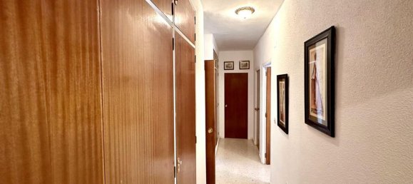 Apartamento de 3 dormitorios en Málaga, Spain No. 181036 26