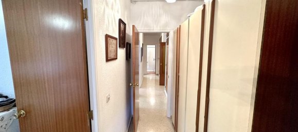 Apartamento de 3 dormitorios en Málaga, Spain No. 181036 29