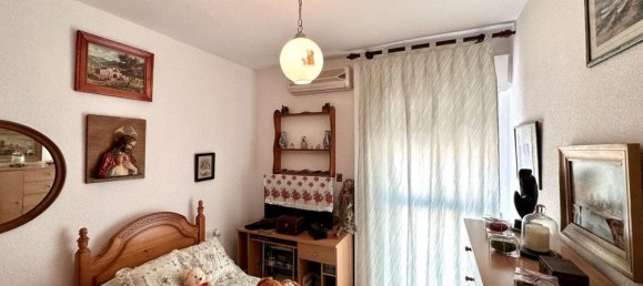 Apartamento de 3 dormitorios en Málaga, Spain No. 181036 27