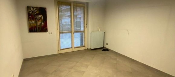 3 rooms Apartment in Alba, Italy No. 157210 3