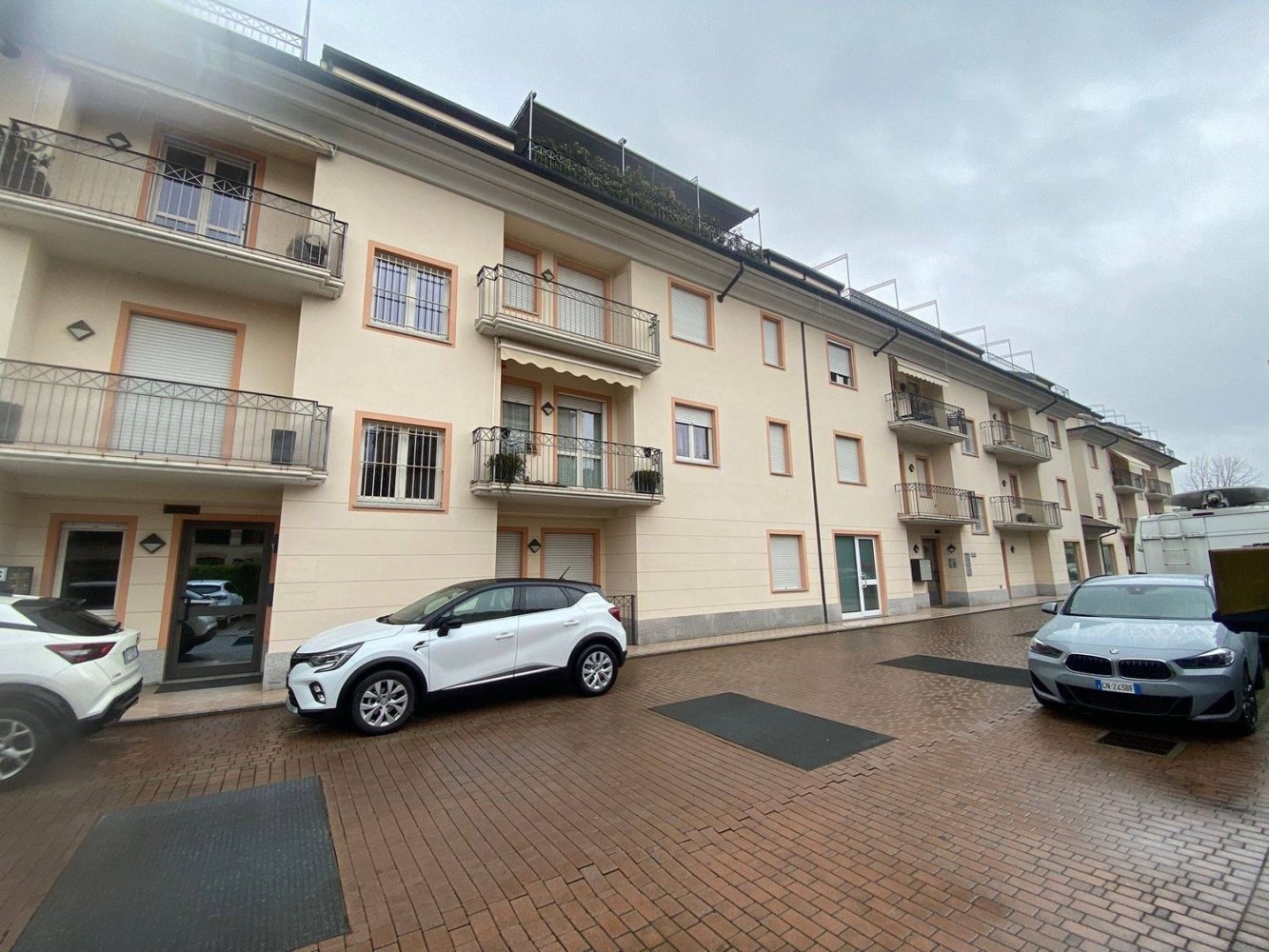 3 rooms Apartment in Alba, Italy No. 157210