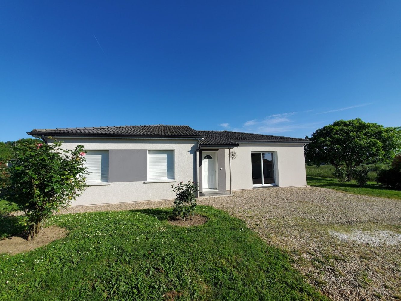 Villa de 3 dormitorios en Virazeil, France No. 305490