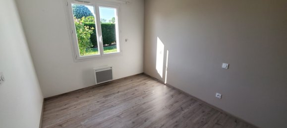 Villa de 3 dormitorios en Virazeil, France No. 305490 9