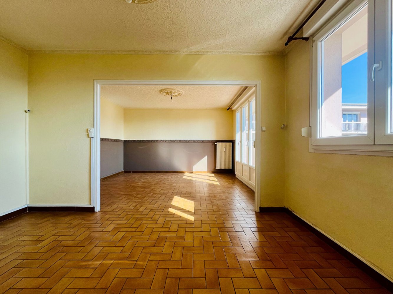 2 bedrooms Apartment in Besancon, France No. 64356