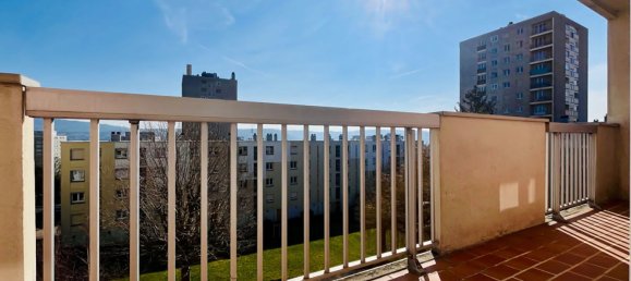 2 bedrooms Apartment in Besancon, France No. 64356 2