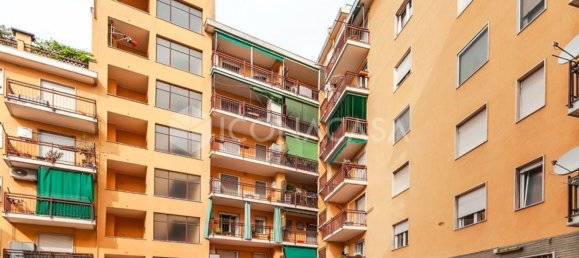 2 bedrooms Apartment in Milan, Italy No. 314152 5