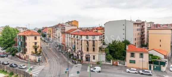 2 bedrooms Apartment in Milan, Italy No. 314152 15