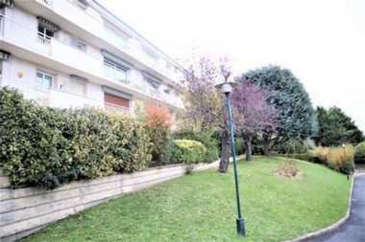 2 bedrooms Condo in Chatou, France No. 34913