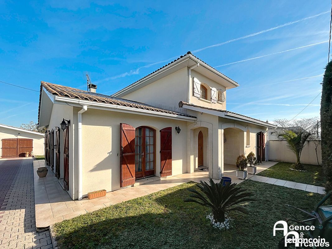 4 bedrooms House in Begles, France No. 340756