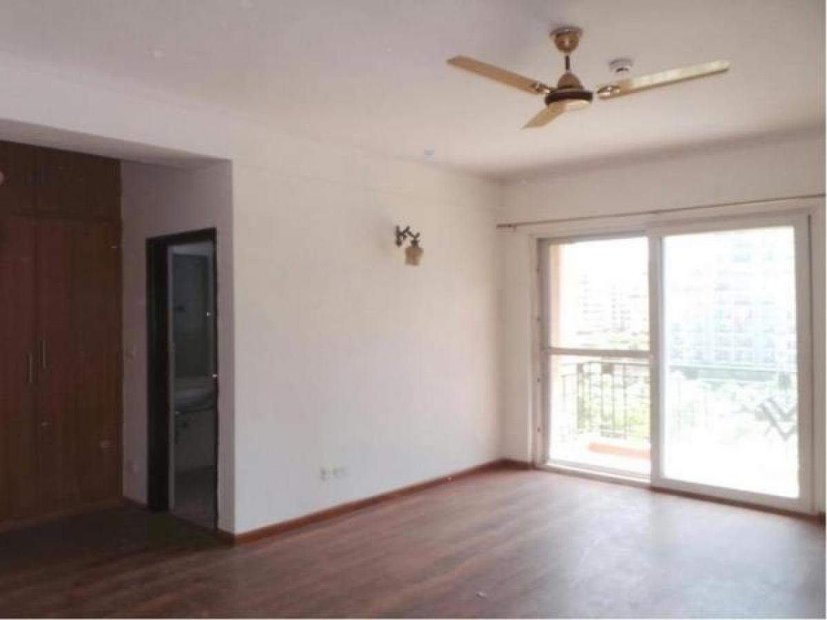 2 bedrooms House in Noida, India No. 68300