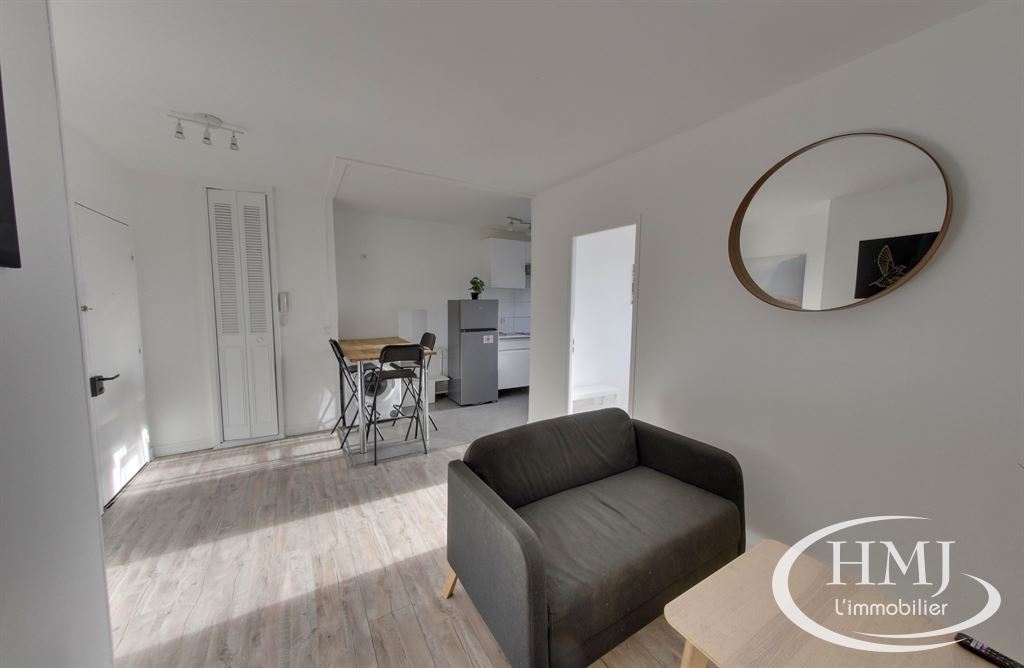 4 Schlafzimmer Wohnung in Evry, France, Nr. 148179