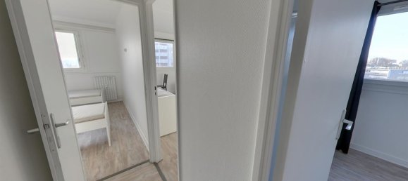 4 Schlafzimmer Wohnung in Evry, France, Nr. 148179 9