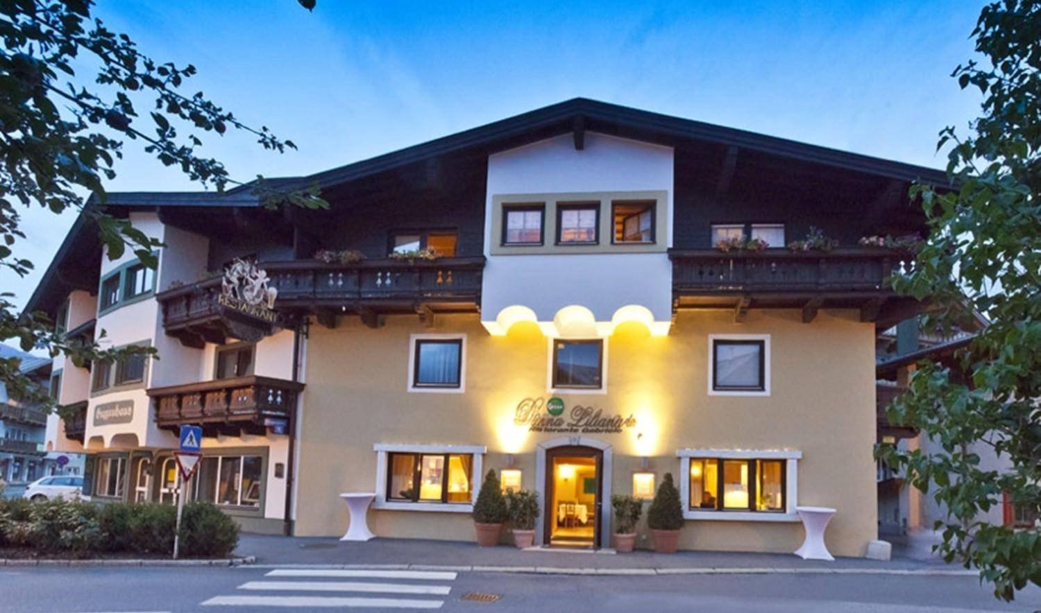  عقار تجاري في Kitzbuhel, Austria 100متر مربع رقم 243636