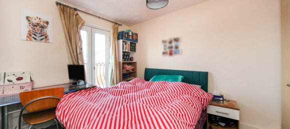  House in Luton, United Kingdom No. 2336 12