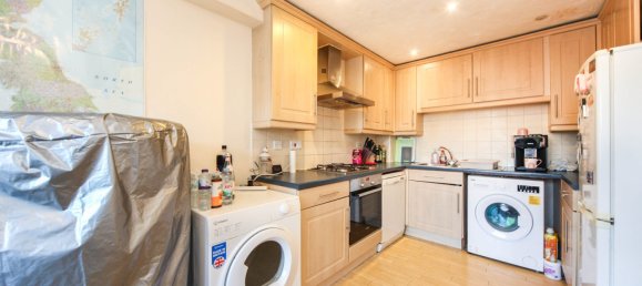  House in Luton, United Kingdom No. 2336 8