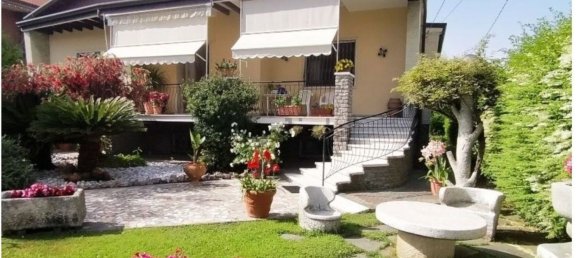 Villa de 5 habitaciónes en Carrara, Italy No. 48148 9