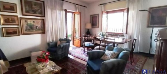 Villa de 5 habitaciónes en Carrara, Italy No. 48148 7