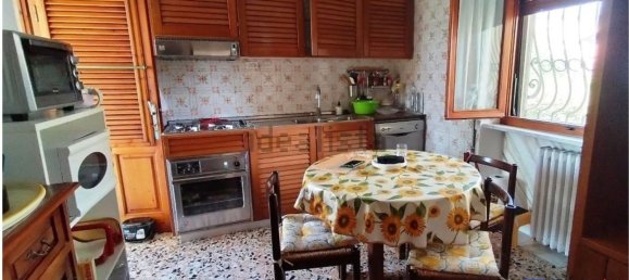 Villa de 5 habitaciónes en Carrara, Italy No. 48148 2