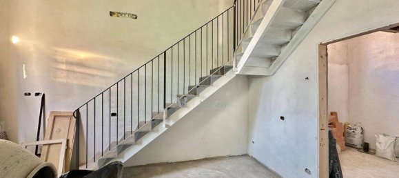 4 rooms Apartment in Florence, Italy No. 37159 17