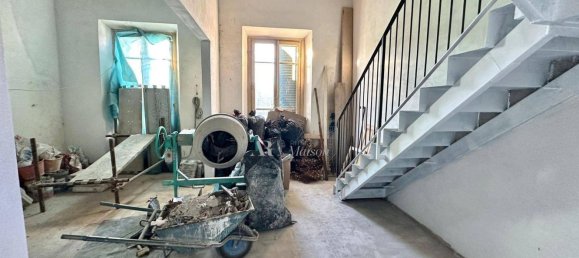 4 rooms Apartment in Florence, Italy No. 37159 9