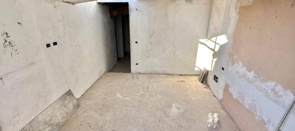 4 rooms Apartment in Florence, Italy No. 37159 18