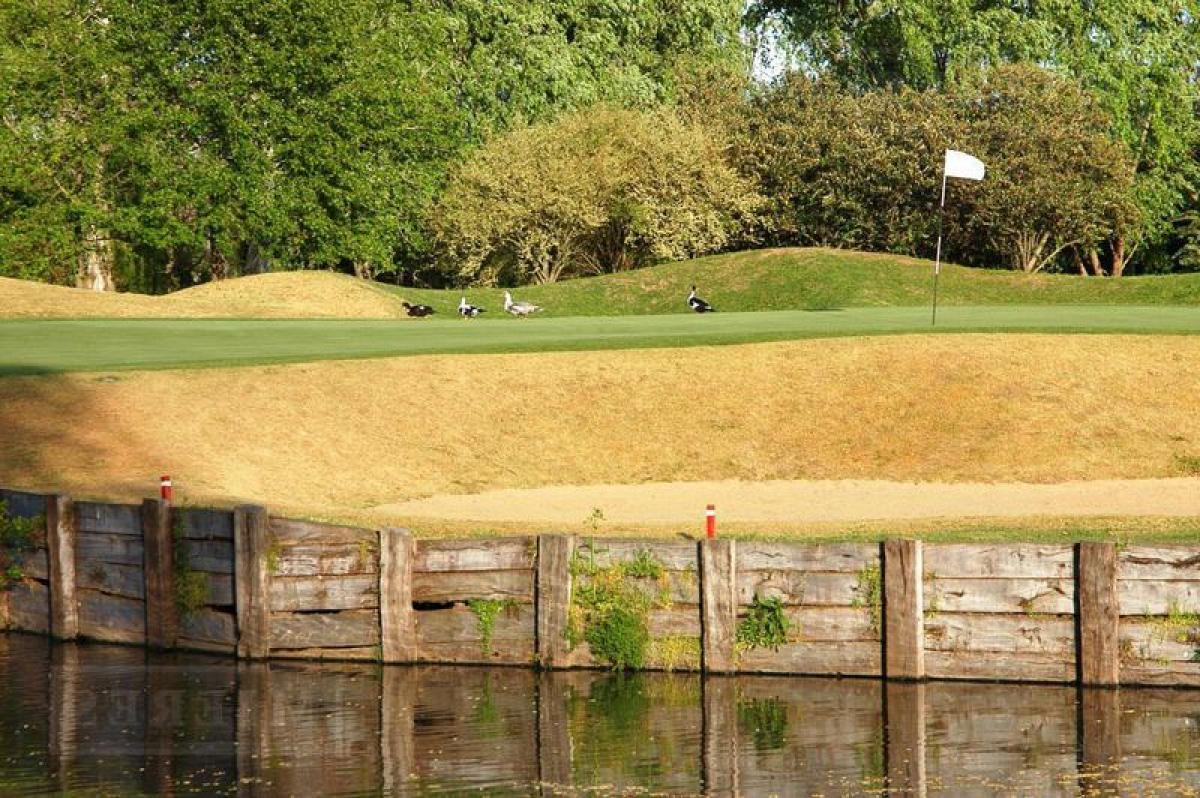  قطعة أرض في Pilar, Argentina رقم 41622