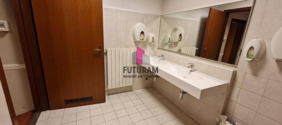 3 rooms Warehouse in Vicenza, Italy No. 108123 4