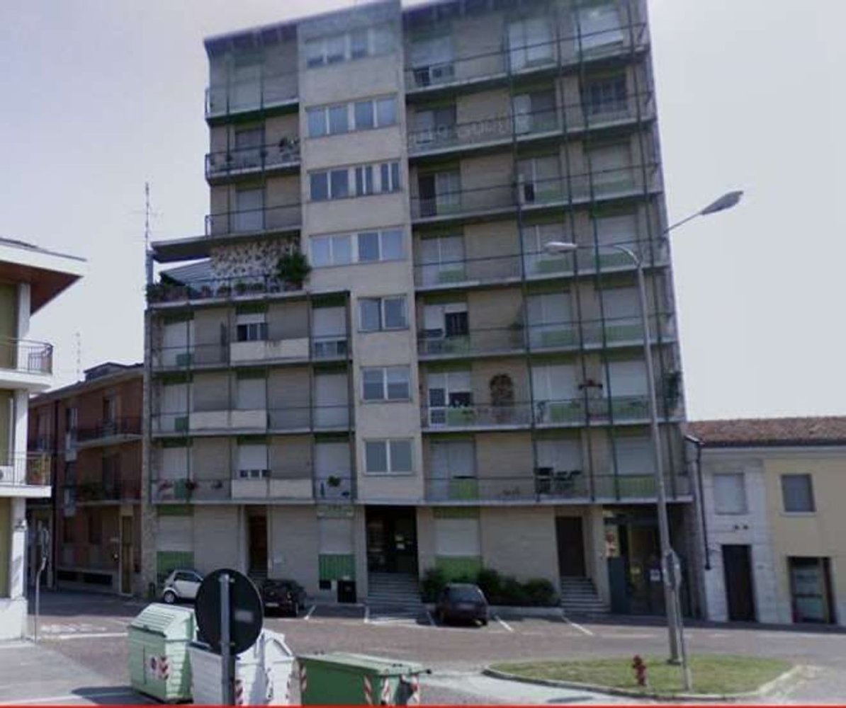 Apartamento de 4 divisões em Robbio, Italy N.º 196894