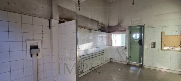 Propiedad comercial de 3 habitaciónes en Ospedaletti, Italy No. 83024 11