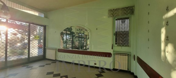 Propiedad comercial de 3 habitaciónes en Ospedaletti, Italy No. 83024 5